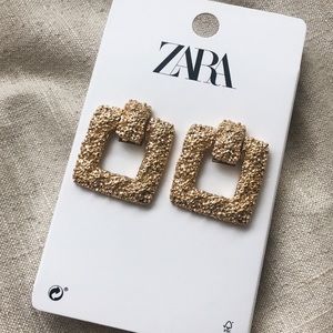 ZARA Textured Gold Square Earrings